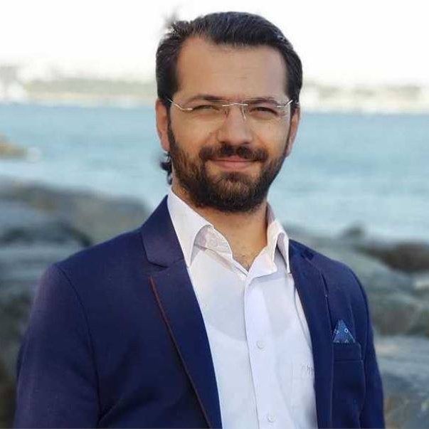 solcugazete60's tweet photo. AKP'li Hacı Yakışıklı:

"YENİ Parti'nin logosu var mı? Logo yok. Bir yazı yazmışlar.

Müziği var mı? Müziği de yok.

Partinin sloganı ne? Hep beraber Silivri'ye mi?" https://t.co/pA62Ptk0cM