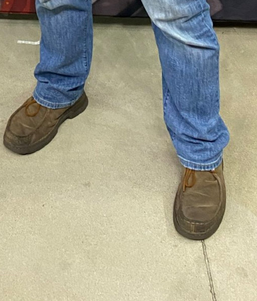 BarkBark_199's tweet photo. My man @douglasernst you in Texas now! You gotta get yourself some real boots 😂 https://t.co/R1N9b2zzJJ