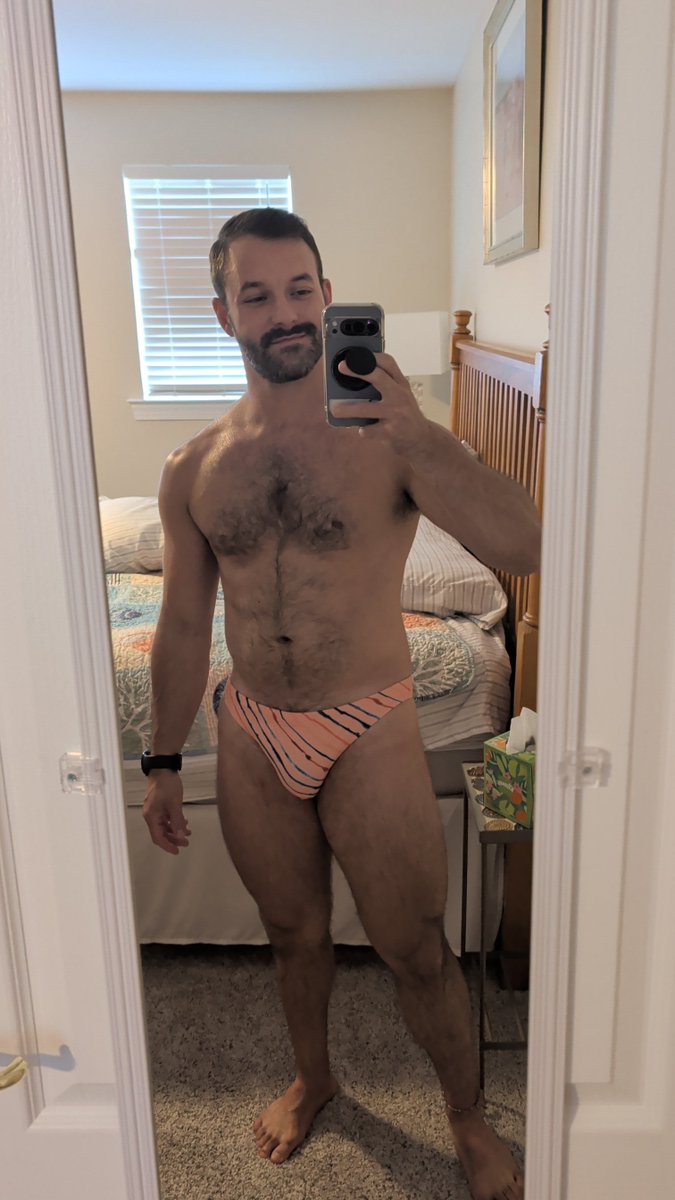 LibertyShortie's tweet photo. Got multiple comments on my 🍑 today https://t.co/pWGqIf34Ax