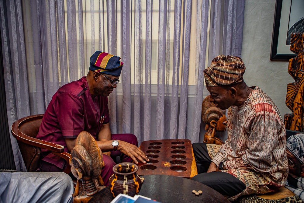 seyimakinde's tweet photo. Earlier today, we visited Baba, His Excellency Chief Olusegun Obasanjo GCFR in Abeokuta. Our discussions centred on important national issues in view of the upcoming general election. We appreciate Baba for his wise counsel at this crucial time in our nation’s history. https://t.co/W54T2nwJlL
