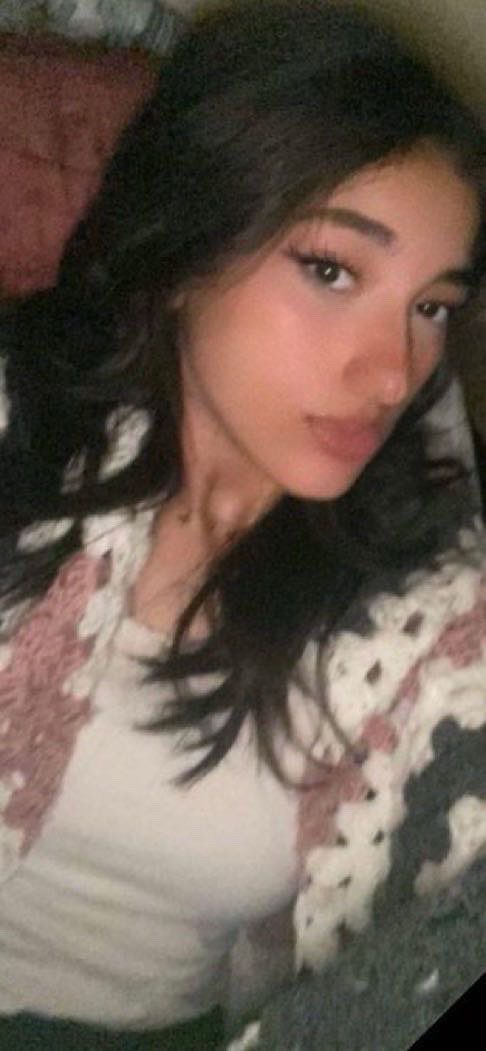 A8lllkvv's tweet photo. القحبه سارة بنت عم الديوث مخضعته ولاعبه بهرموناته الديوث يبي رايكم فيها القحبه🔥😵‍💫🫣 https://t.co/fJOLBcT7Qo
