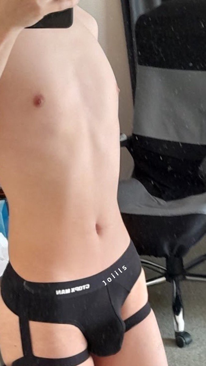 Femboyfshd's tweet photo. ابغا سالب 20 واقل ، لحد يدخل خاص الا ب صورهه 💖 https://t.co/5eh41nHrnJ