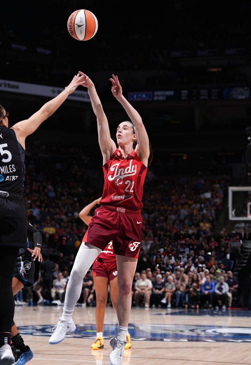 CC22stats's tweet photo. Caitlin Clark today :

19 PTS
10 AST
8/18 FG

Up Next : Aces at home https://t.co/iH3rsuNiUo