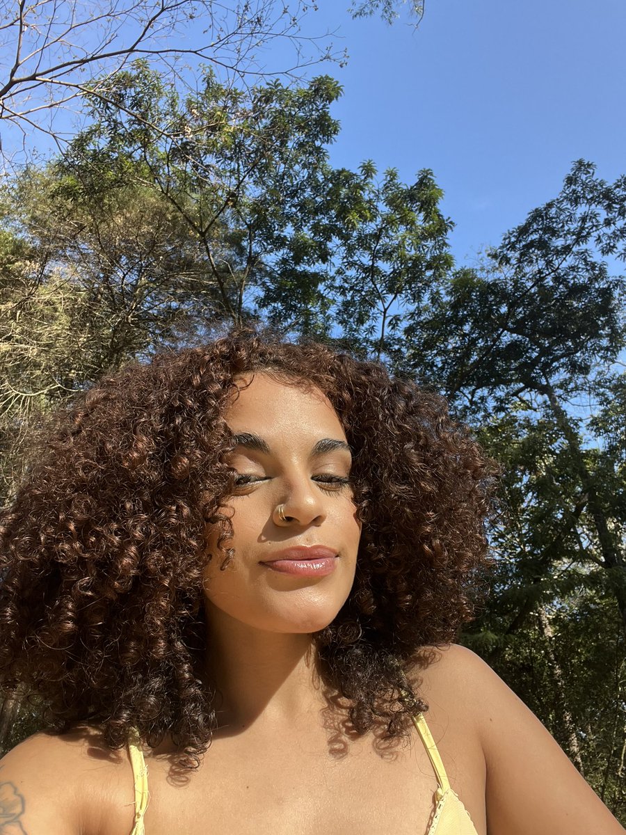 laailz's tweet photo. ☀️✨🪞🤍 https://t.co/4FaGg3ddZo