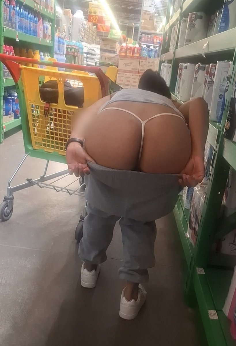 fydparejasoft's tweet photo. Les quería enseñar lo que llevaba debajo al super 🤭 https://t.co/Pp1rUJ1PvD