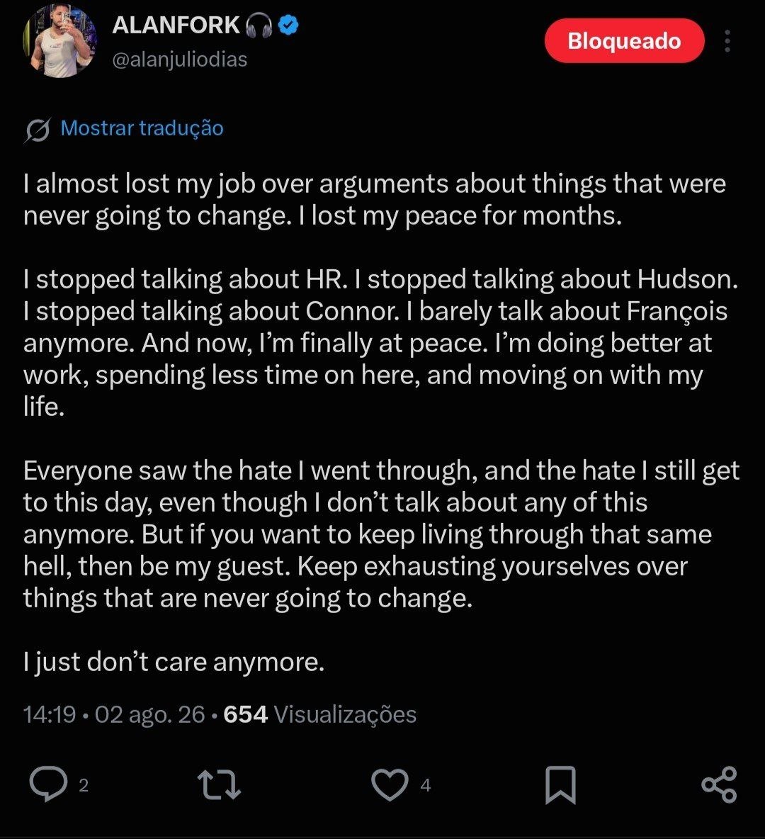 gabu_moon's tweet photo. nem gosto de postar print desse cara aqui, mas imagina ser estúpido a ponto de quase perder O EMPREGO por ser hater de ator na internet?

é até engraçado porque o hudson continua trabalhando e fechando contratos enquanto esse aqui quase ficou desempregado.

enfim, o hudkarma. https://t.co/MszkvLHGRV