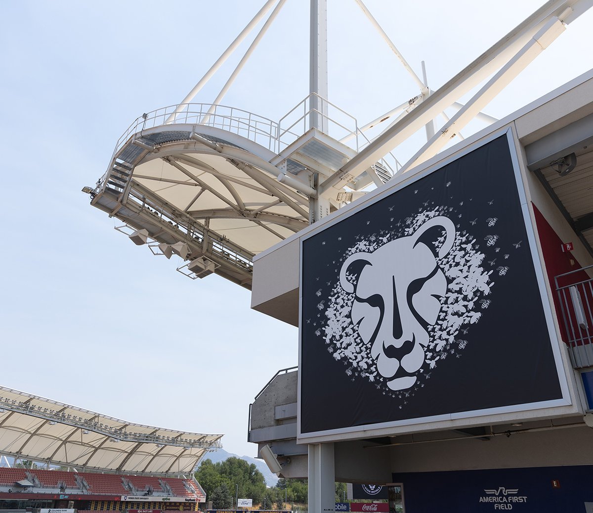 UtahRoyalsFC's tweet photo. Basking in the Utah sun βοΈ
#UTAvPOR | @AFCU https://t.co/M9YYURQz8N