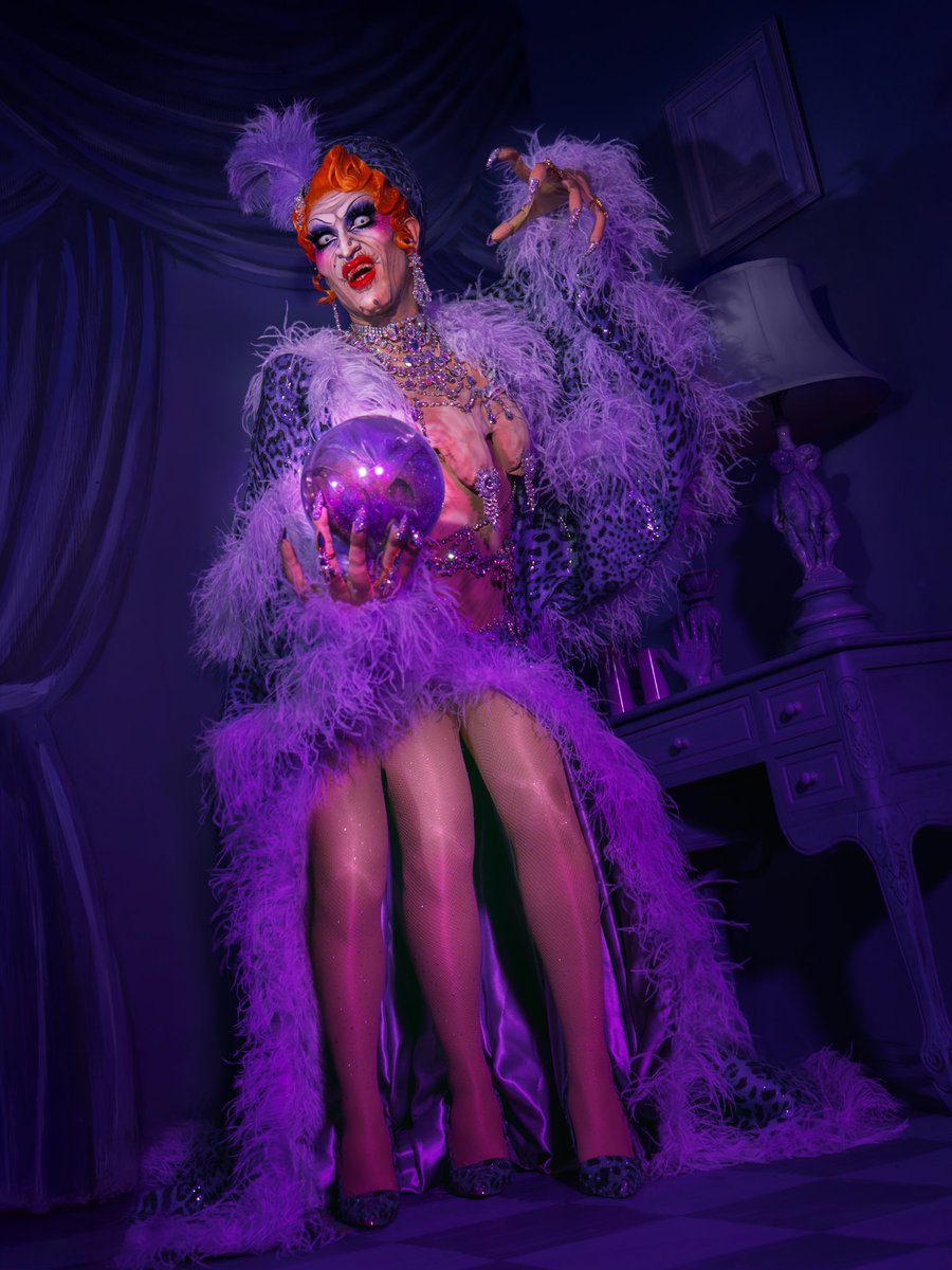 queenpythia's tweet photo. Everyone talking about my two left feet, so I added a third one. 💜 https://t.co/kbFBx6UQlw