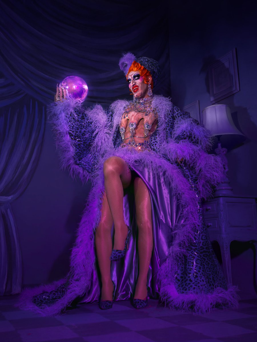 queenpythia's tweet photo. Everyone talking about my two left feet, so I added a third one. 💜 https://t.co/kbFBx6UQlw