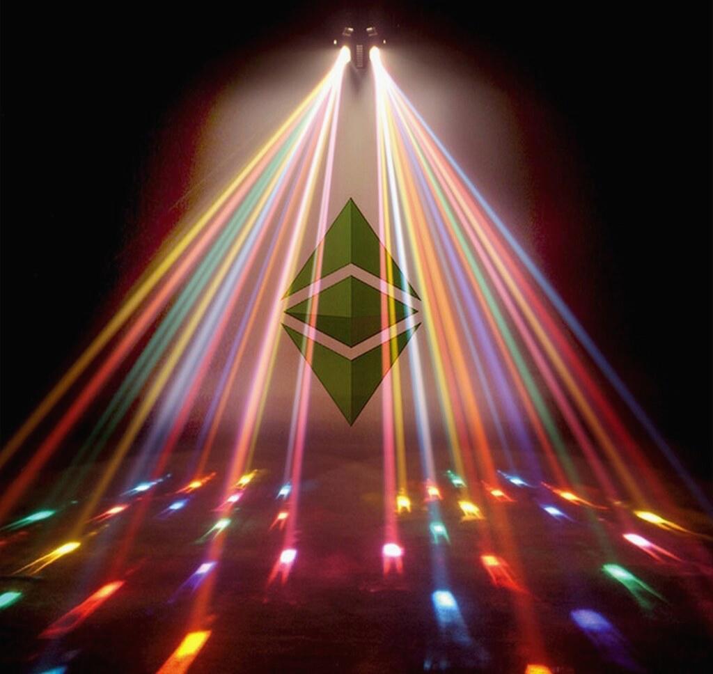RapSoloChile's tweet photo. Bitcoin isn't a risk asset anymore; it's a vaccine against policy smugness. #Bitcoin https://t.co/KvqLffhG2S