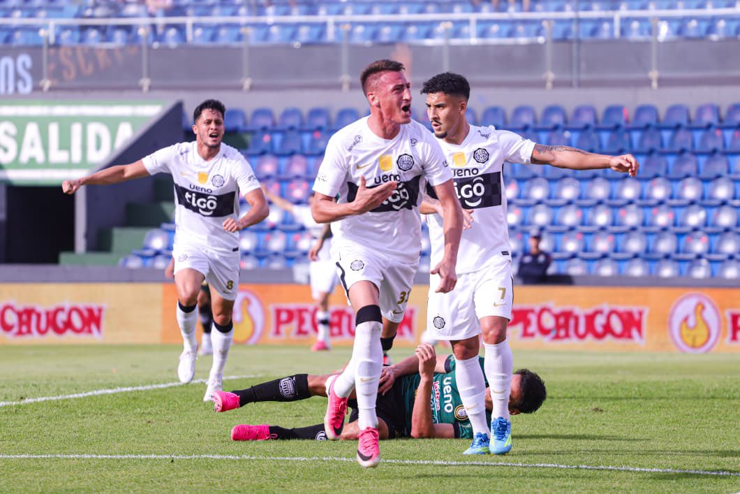 IPParaguay's tweet photo. #Deportes ⚽️🇵🇾 | Olimpia se sacudió del mal arranque en el #Clausura2026 con una contundente victoria 5-0 ante Rubio Ñu, logrando sus primeros puntos en la competición. 

🔗🗞 https://t.co/tSdd570Nw3 https://t.co/5t0ZTRhvAy