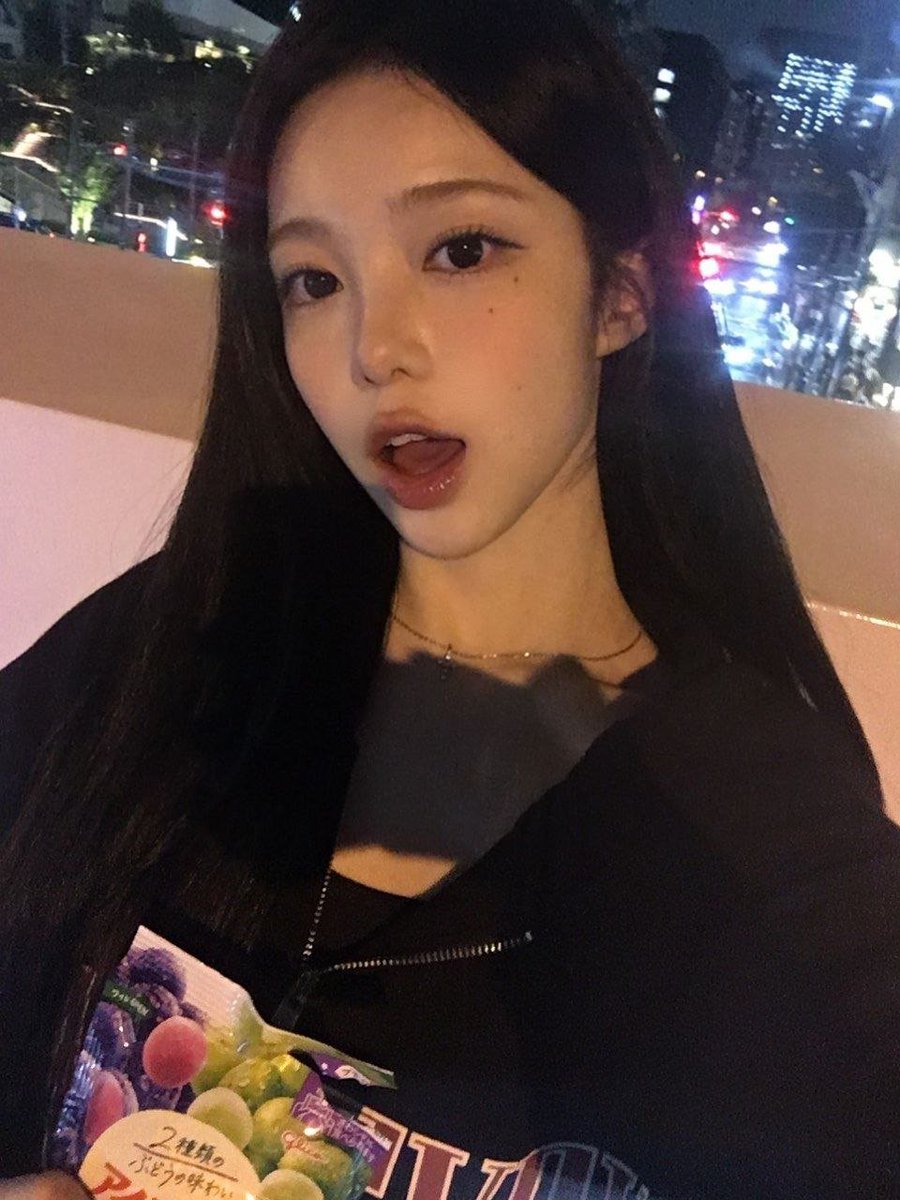 jgeongleean's tweet photo. Night walk selalu jadi cara paling pas buat nge-charge energi. https://t.co/rBaNUFZEzf