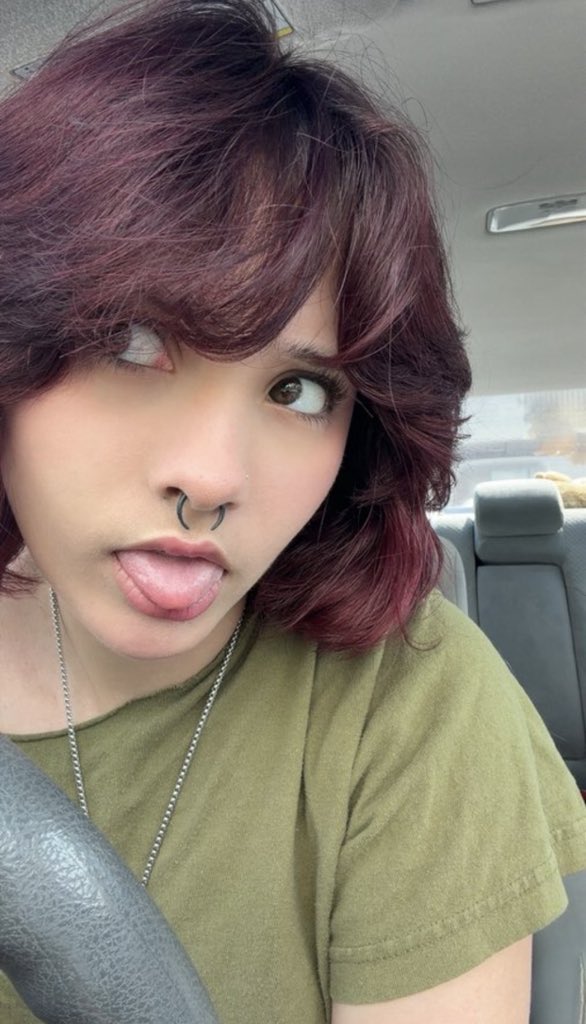 megt11's tweet photo. Car meet 🚘 I want some good fat dick🍆😌 dm to book meet up 😫👀📍#210freaks #satx #sanAntonio #satxlinkups #satx420 #SATXfreaks #satxsmeet https://t.co/pBT04IMYto