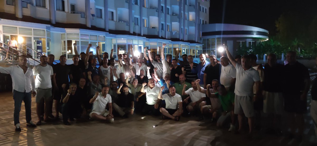 omercagirici's tweet photo. Güvenlik-İş Sendikamızın Kalesi Antalya Büyükşehir Belediyesi emekçileri Güvenlik-İş Sendikamızla Yine ve Yeniden Güvende…
Bu resim ve duruş teşkilatımızda unutulmaz bir hafızadır…

Biz Birlikte Güçlüyüz…
@turkiskonf 
@Guvenlik_is 
@Recep_Mutaf https://t.co/2MW9aVcXxE