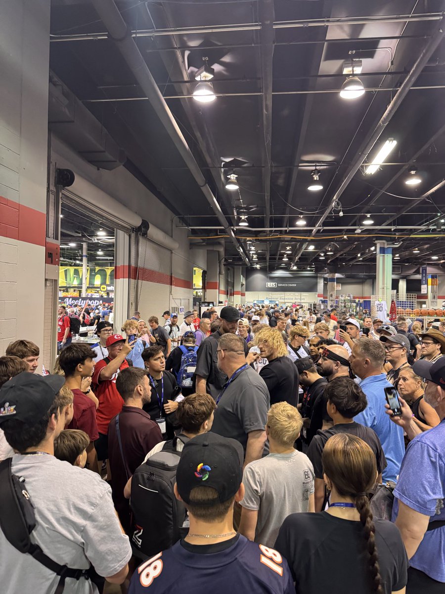 nsccshow's tweet photo. Thank you to all our collector friends for making the 46th National Sports Collectors Convention one we won’t soon forget ✊🫡

#thenational #nscc https://t.co/Sg3Qm9EUv7