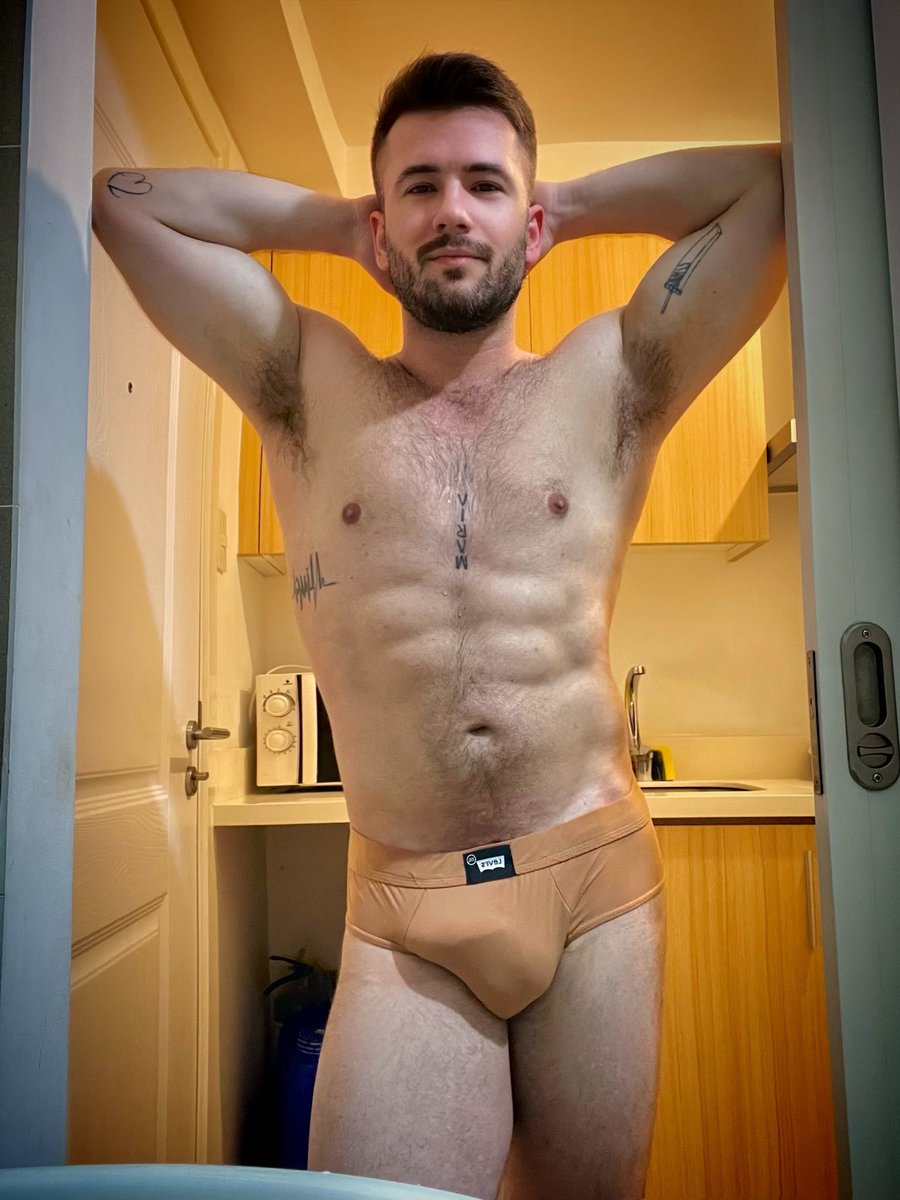 FrancoRabbit7's tweet photo. Do you think it’s appropriate to show up to a party like this? 😛 https://t.co/qX7klhTzzD