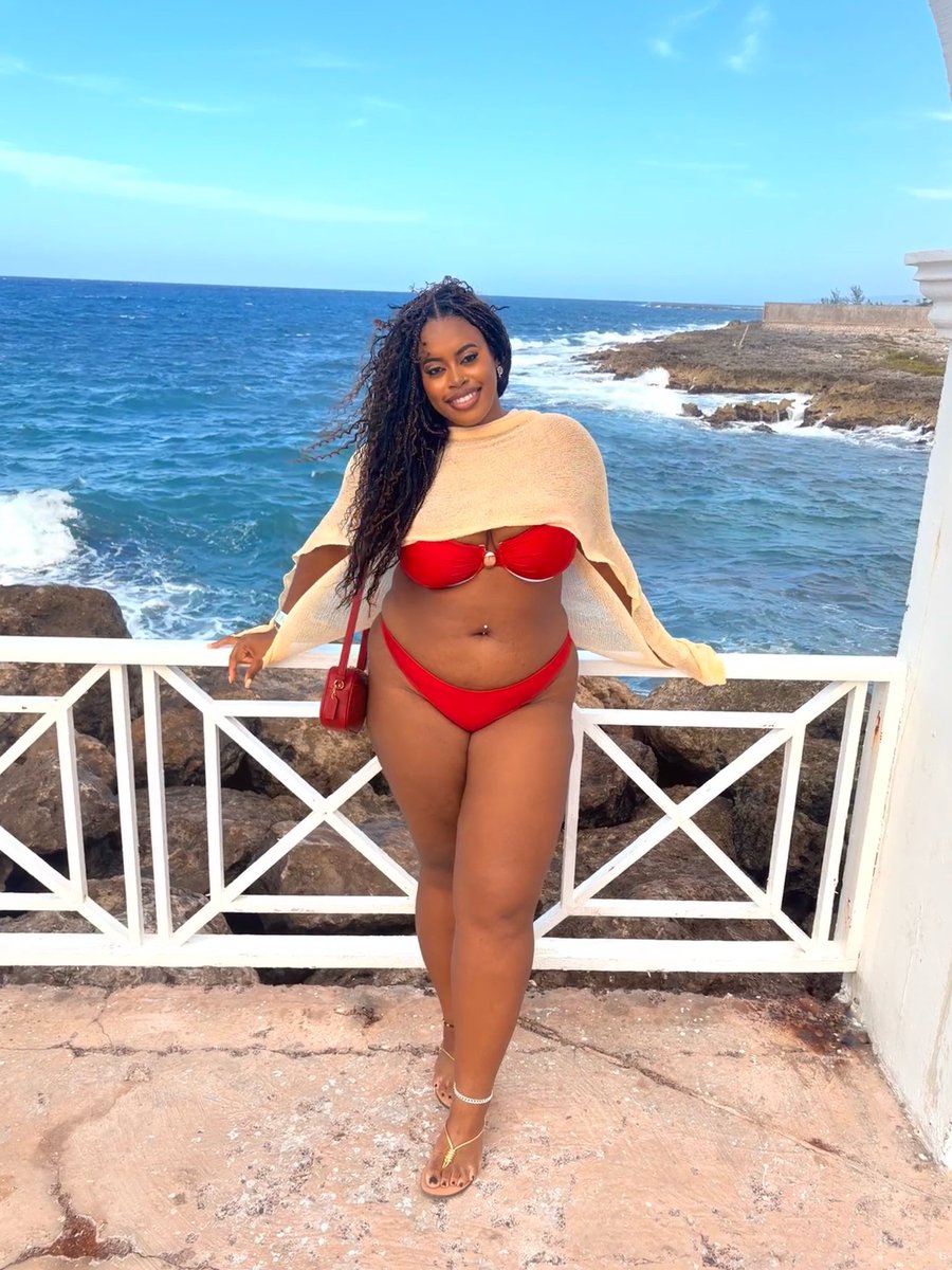 chelsvvaa's tweet photo. #republicbeach owes me nothing!
☺️🇪🇸 https://t.co/ODwDbsw5I1