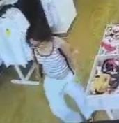 DelmiroDeBarrio's tweet photo. #DESAPARECIDA
TATIANA ANDREA RIVERA RODRÍGUEZ  (12 años).
Última ubicación conocida: 01/08/2026 a las 14:00 en Sabana Grande, #Caracas.
Viste: Pantalón blanco, franela blanca con rayas marrones, usa lentes y lleva un bolso rosado.
Si posee información sobre su paradero puede comunicarse a estos números de teléfono o informar al CICPC.
0426-3364422
0426-3943450
0412-9344822