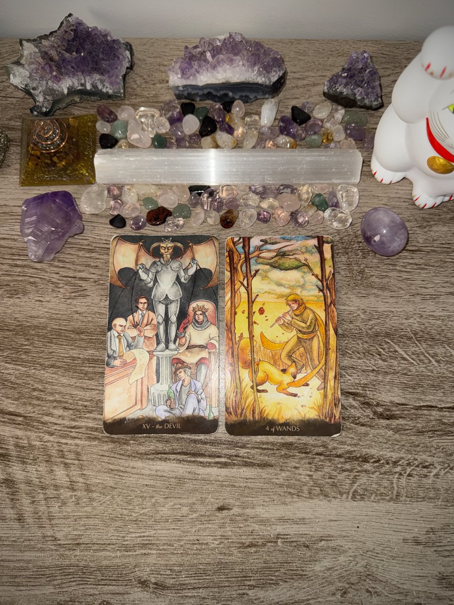 raftarot's tweet photo. tarot semanal ⋆˙
♊︎ gêmeos ⋆˙

seus pensamentos podem acabar roubando aquilo que você tem de mais precioso: o aqui e agora. cuidado com sua ansiedade te impedindo de curtir certos momentos, te impedindo de aproveitar certas felicidades... talvez por pensar que depois tudo irá dar errado, ou simplesmente porque tem tantas preocupações na sua mente que você não consegue se entregar à felicidade do momento presente [por estar preocupado demais com o amanhã].

em cada dia dessa semana você vai precisar se perguntar apenas uma coisa: "o que eu posso aproveitar mais no dia de hoje?", e então este questionamento vai te trazer pro momento presente, e olha... tem bastante coisa boa pra você viver no aqui e no agora; mas infelizmente seus pensamentos querem te levar pra outros dias, pro amanhã, pra semana que vem, talvez até pro ontem... sendo que tudo o que você tem de mais valioso é o dia de hoje.

então não deixe sua mente roubar aquilo que você tem de mais precioso. mantenha sua mente e seu coração no lugar que seu corpo está; seu corpo está no amanhã? não. então por que sua mente ou seu coração precisariam estar lá?