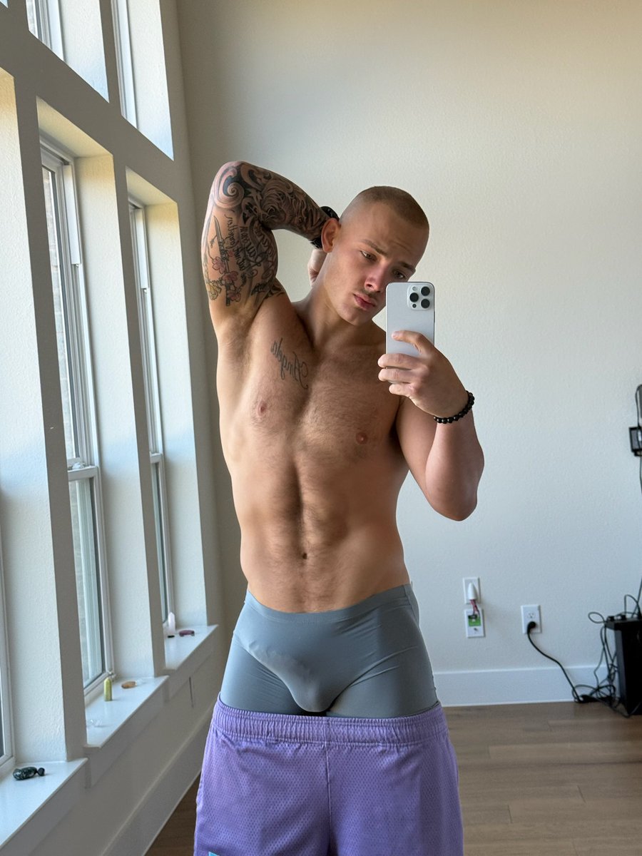seanmichaelfit's tweet photo. Chudai https://t.co/LiNLKnAKjK