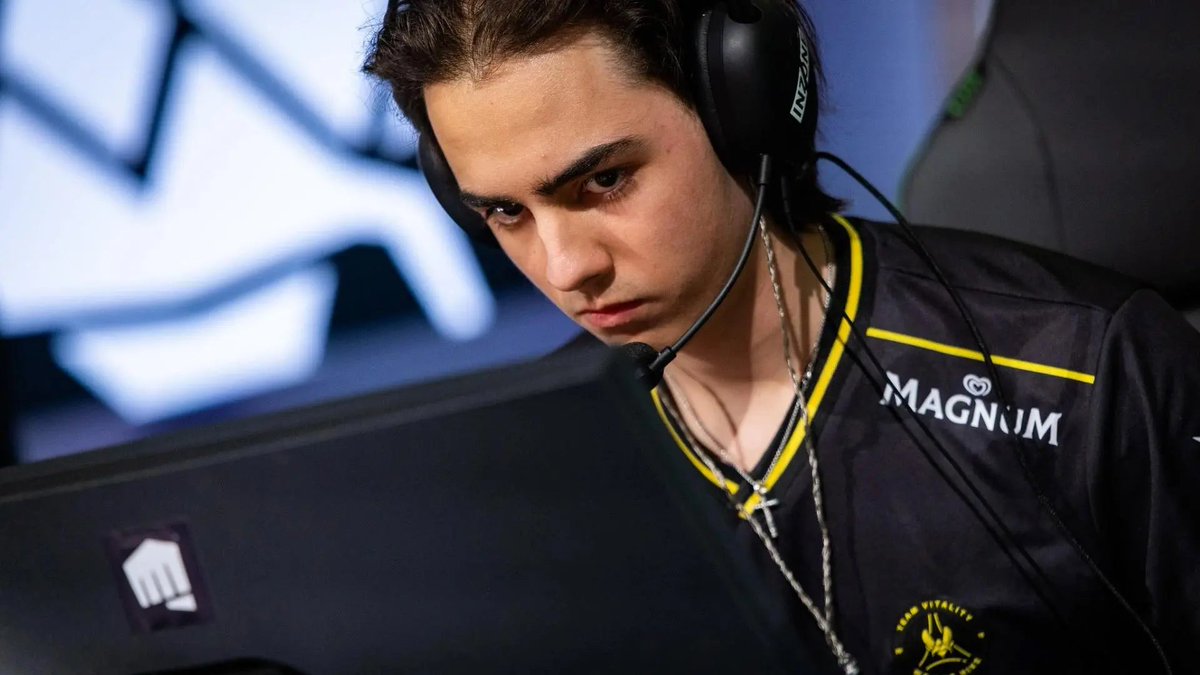 PostPlantVCT's tweet photo. BEST RATED PLAYERS OF #VCTEMEA GROUP STAGE : 

#1 marteen🇨🇿 (M8) = 1.33 rating - 265ACS
#2 Riens🇹🇷 (TH) = 1.26 rating - 237ACS
#3 Chronicle🇷🇺 (VIT) = 1.21 rating - 234ACS
#4 Sayonara🇲🇩 (VIT) = 1.21 rating - 203ACS
#5 loversrock🇹🇷 (BBL) = 1.19 rating - 235ACS
#6 avez🇪🇬 (KC) = 1.17 rating - 210ACS
#7 LewN🇹🇷 (KC) = 1.15 rating - 254ACS
#8 N4RRATE🇺🇸 (KC) = 1.15 rating - 219ACS
#9 Favian🇹🇷 (EF) = 1.15 rating - 246ACS
#10 Woot🇹🇷 (TH) = 1.14 rating - 230ACS