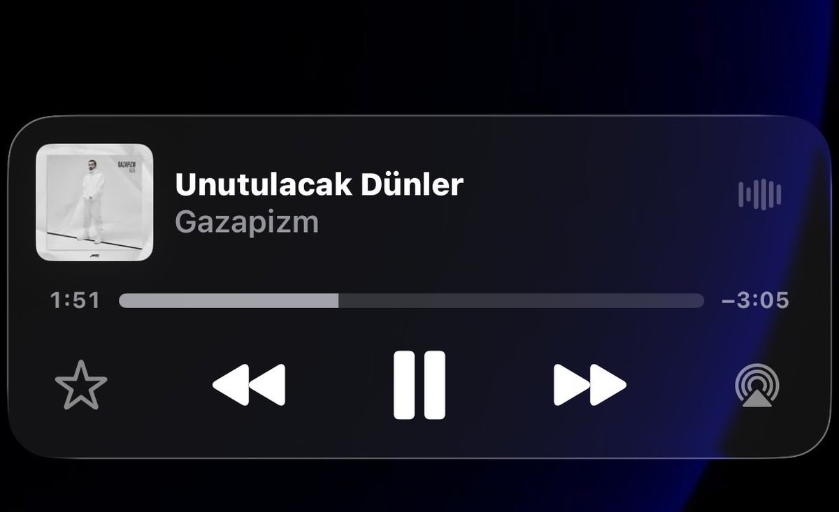 Zeyydemir0's tweet photo. bazen evi terk etmek, eve geri dönmekten daha kolay gelir insana :)) https://t.co/ijUQV6hJFf