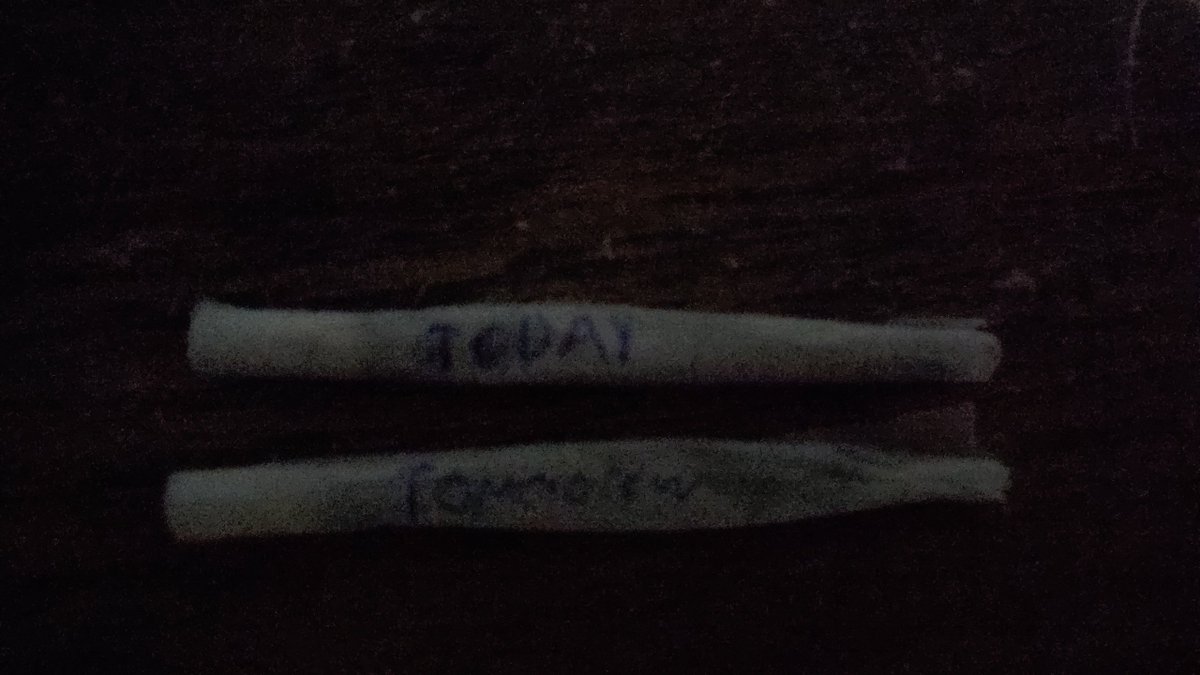IyneCz's tweet photo. had enough tobacco for two fags. im not laughing anymore https://t.co/9pWDldmzwN