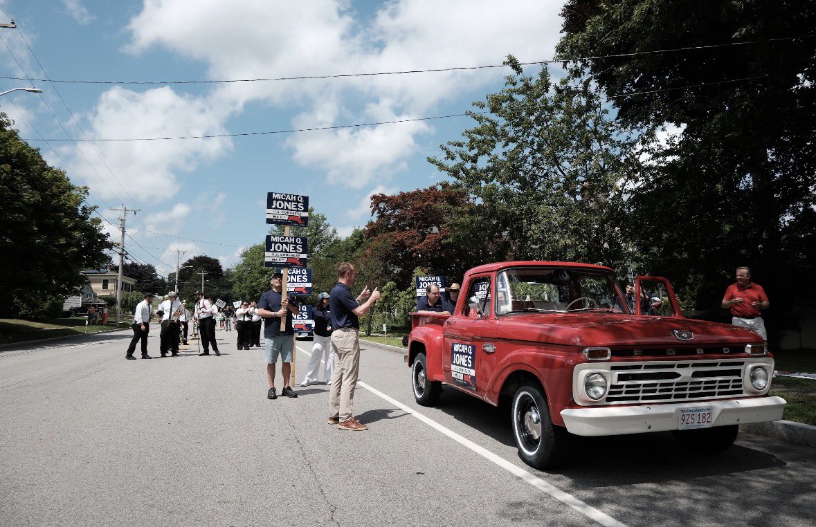 micahqjones's tweet photo. I had an incredible time marching in the Yankee Homecoming Parade in Newburyport this morning! A sincere thanks to all of the volunteers that made this such a success!🇺🇸 https://t.co/nxDZ1ymvj2