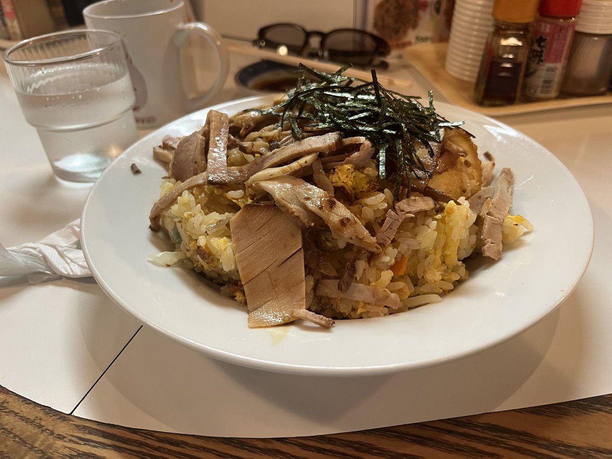 MINMIN_TK_ALB's tweet photo. 閉店とは寂しすぎる
チャーシュー炒飯よ、永遠に
#ぱせり
#チャーシュー炒飯
#新潟市東区 https://t.co/fq3kz5a1N0
