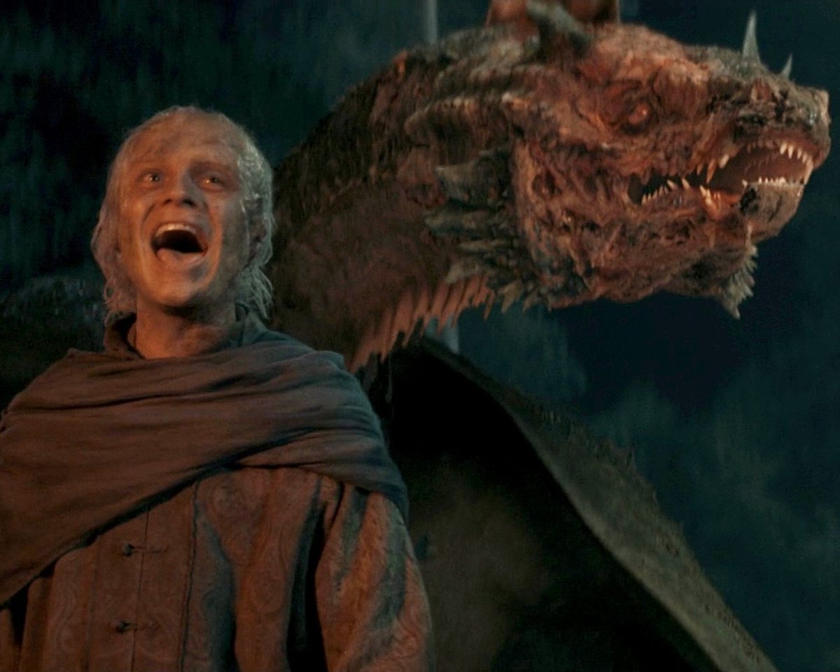 virareeves's tweet photo. When they say “dogs start to look like their owners”… nobody warned us about the dragon version. #hotd #houseofthedragon https://t.co/9yJowTJFM8