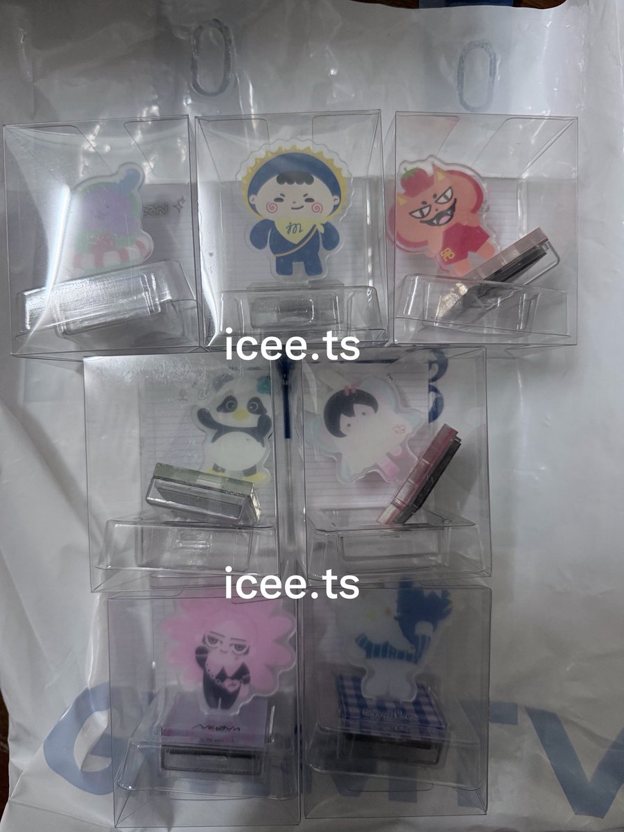 tsicee_ii's tweet photo. (ปล่อย / WTS) กระเป๋า ลูน่า เชี่ยน ฟ้อก 500฿ รวมส่ง

สแตมป์ เชี่ยน โม่ ฟ้อก เอนี่ ลูน่า สมาย นีน่า 
280฿ รวมส่ง

#ตลาดนัดgmmtv 
#งานมหกรรมนิยายนานาชาติ2026xGMMTV https://t.co/pYb66aOQQJ