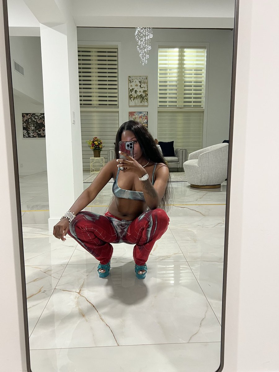 xoQuinn_'s tweet photo. https://t.co/ZNdjEpM9ke