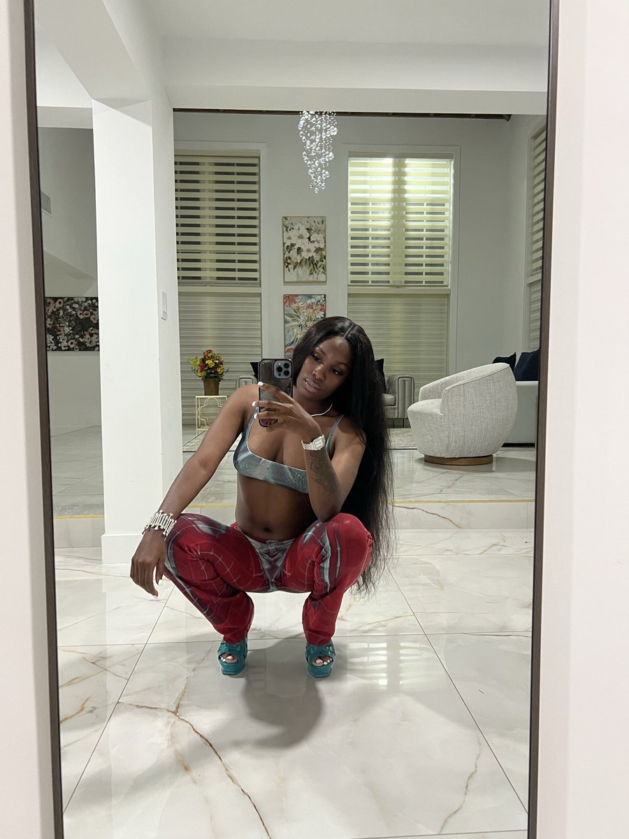 xoQuinn_'s tweet photo. https://t.co/ZNdjEpM9ke