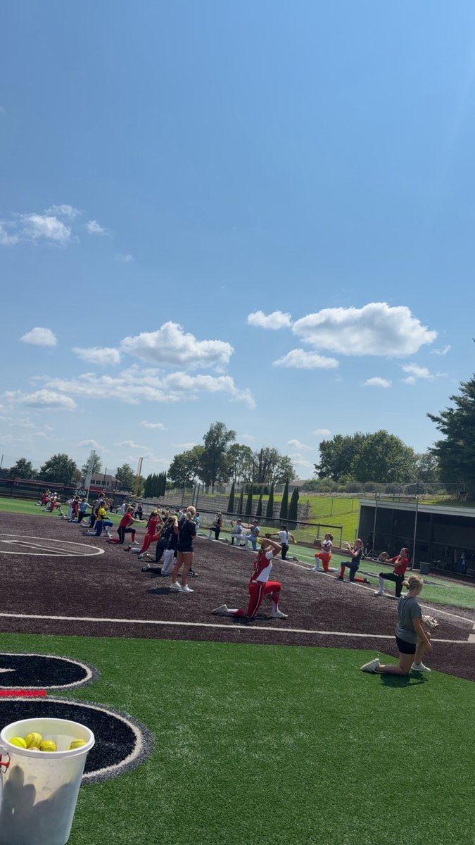 Raven_Softball's tweet photo. A busy day of camp at the field! 

We are so thankful for the middle school and high school athletes that’s came to campus today! 

The future is bright for Raven Softball‼️ https://t.co/LSTnJ5pn4z