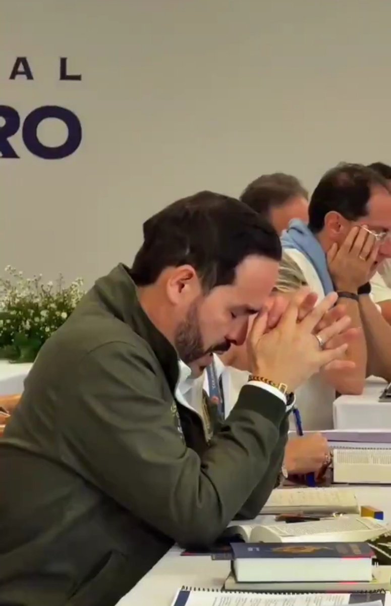 taltalivan's tweet photo. El que peca y reza, empata. https://t.co/nsx6iHng6J