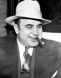 QuotesforGoal's tweet photo. "A veces tienes que jugar el papel de idiota, para engañar al idiota que piensa que te está engañando a ti"

Al Capone https://t.co/gO5kTvCn7w