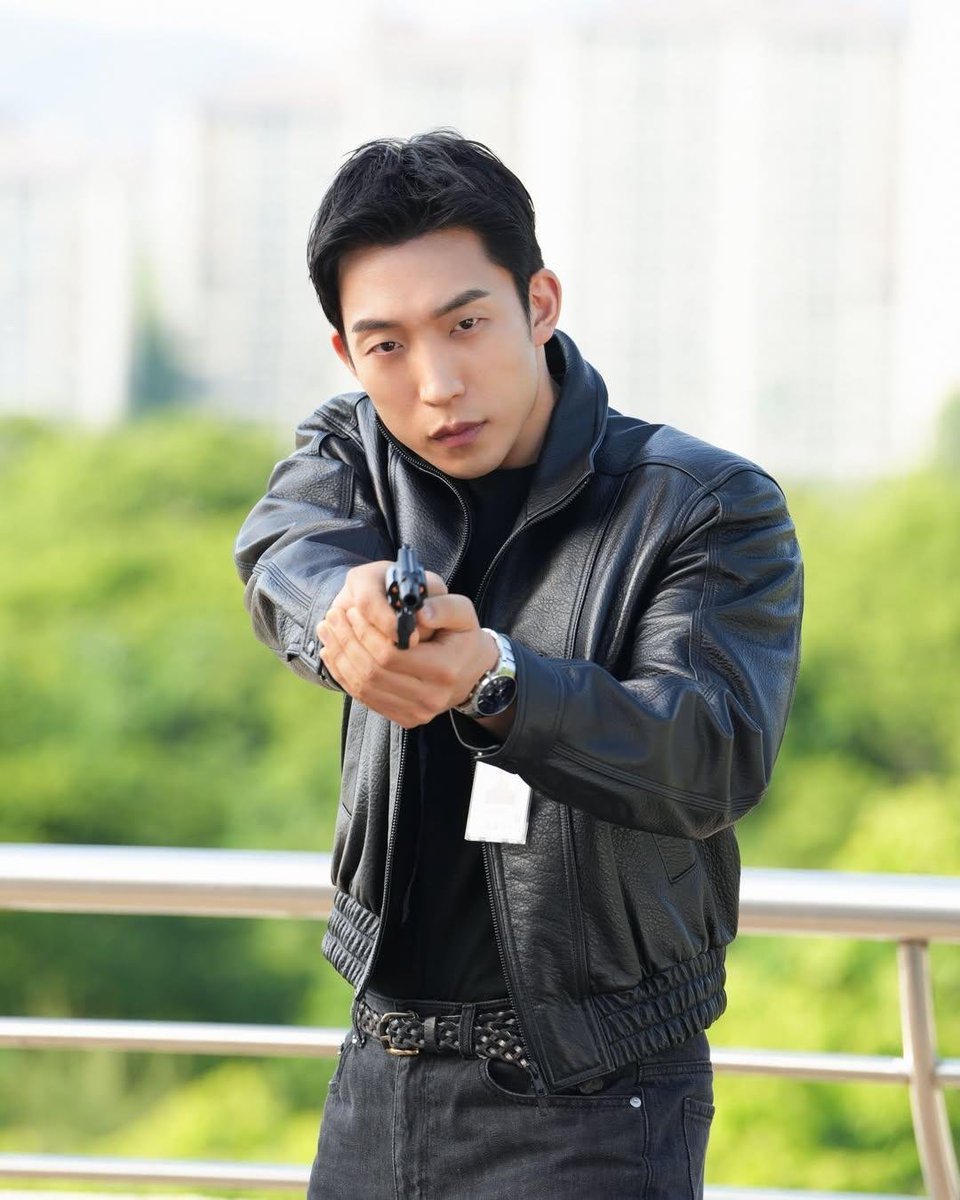 DailySangyi's tweet photo. #μ΄μμ΄ #LeeSangYi #DailySangYi
#SangSang #μμ
#μ λΆλ
ν¬λ¬ #ABonafideKiller https://t.co/gcNlXbY4Rz
