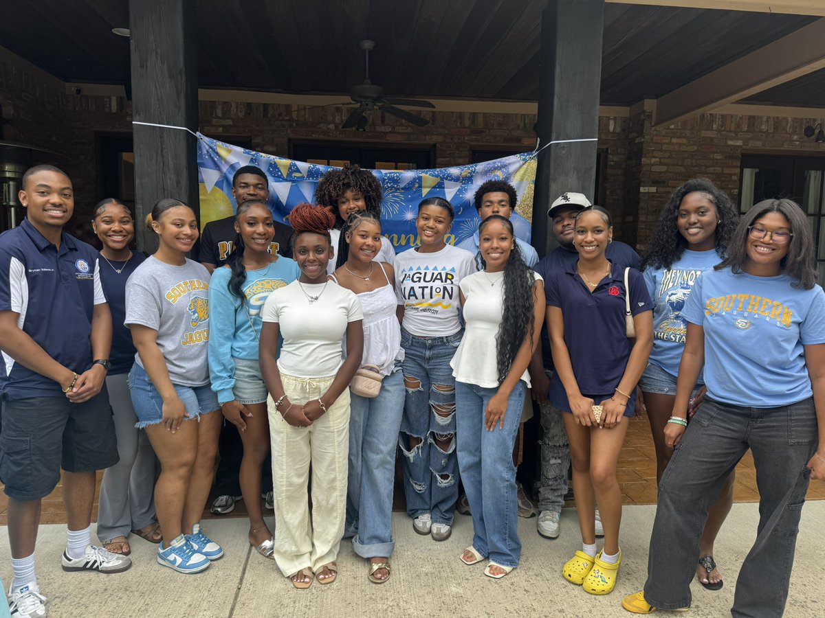 alumni_su's tweet photo. 🩵💛Our Annual Jaguar Student 
Send-Off was a tremendous success! We were honored to celebrate alongside our incoming freshmen, returning students, proud parents, and fellow alumni as we wished our Jaguars a safe and successful school year.

Geaux Jags! 🐆 https://t.co/4yChxysTRT