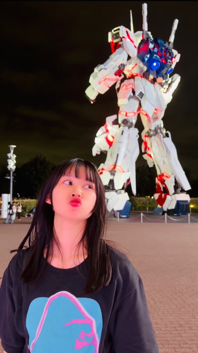 rinco____rin's tweet photo. 東京・お台場（ダイバーシティ東京 プラザ）に設置されていた実物大ユニコーンガンダム🧡
＊2026年8月末（8月31日）をもって約9年間の展示を終了する予定。.°(ಗдಗ。)°.
#おのまとペッペ共和国 
#桜井凛 
#シャイニングウィル 
#ユニコーンガンダム https://t.co/yG052p457F