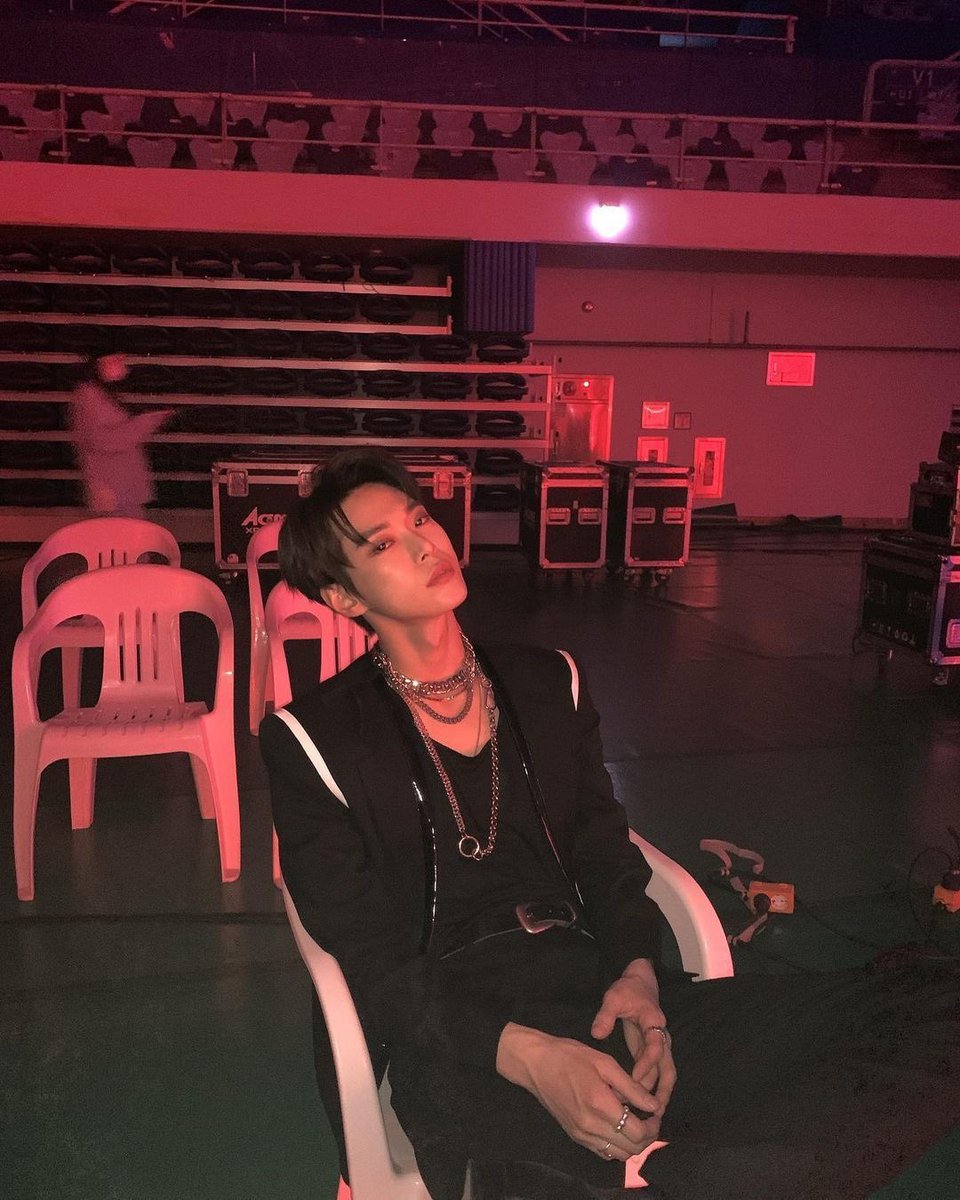 odangdamn's tweet photo. 메테오 클럽 대표 김됴영 https://t.co/rTMwWkIzmC