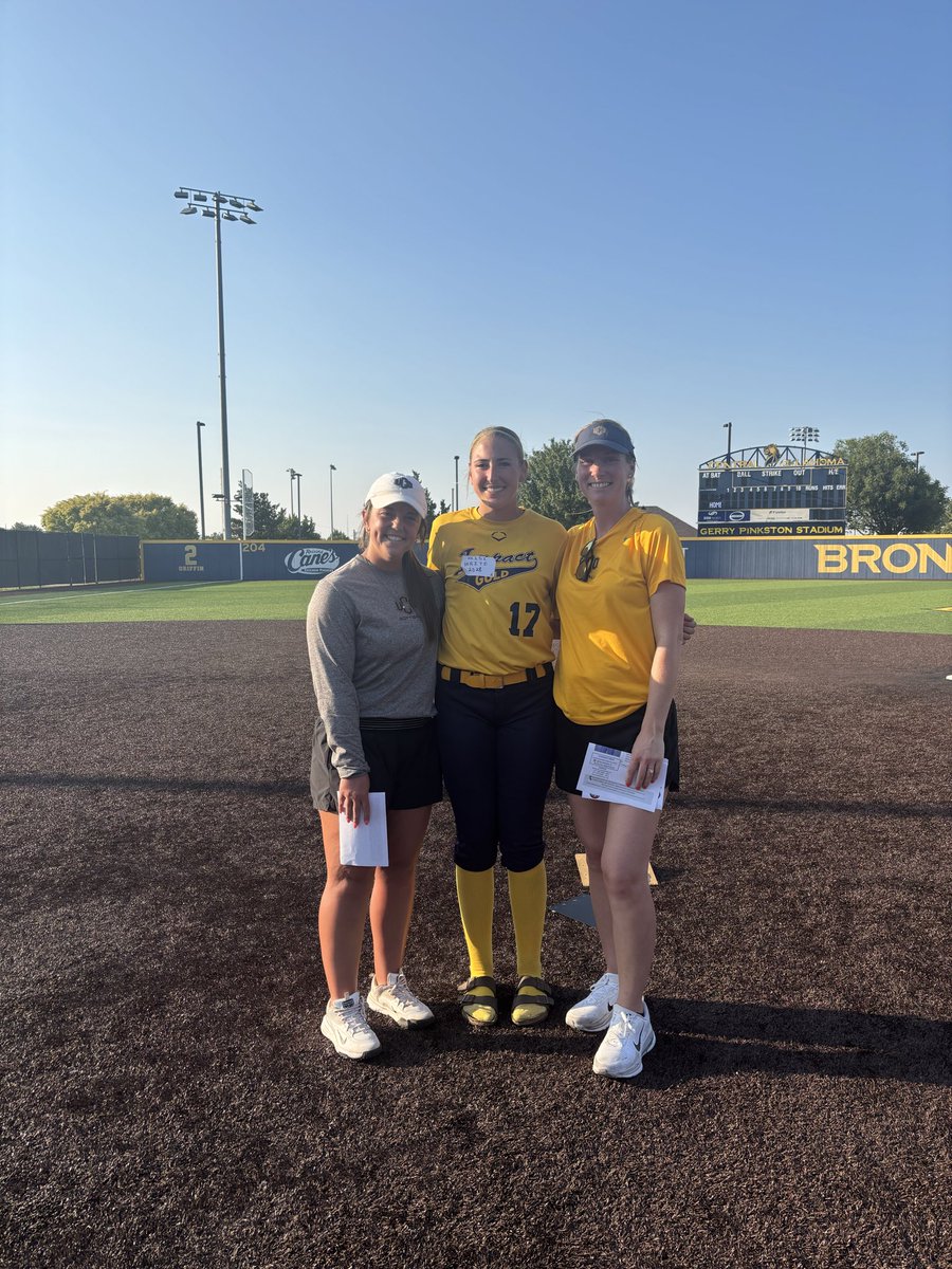 heidiwhite2028's tweet photo. Had a great time at the UCO camp today! Thank you @UCOSoftball @Coach_Maples @JessicaRenaae for having me! I really enjoyed competing, learning, and getting the opportunity to receive valuable feedback.
Roll ‘Chos 🐎 https://t.co/PtdodAW94u