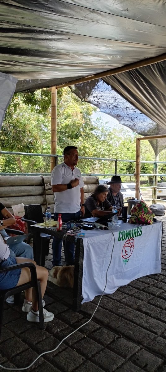 Omar_Comunes's tweet photo. Desde la Asamblea Departamental del Partido Comunes en Risaralda seguimos en pie de lucha, firmes en la palabra empeñada y en el compromiso histórico con el pueblo colombiano.

Nuestra resistencia pacífica seguirá siendo por la vida, la justicia social, la defensa de los territorios y la construcción de una paz completa. No nos rendimos, no claudicamos y no renunciamos al sueño de una Colombia nueva.