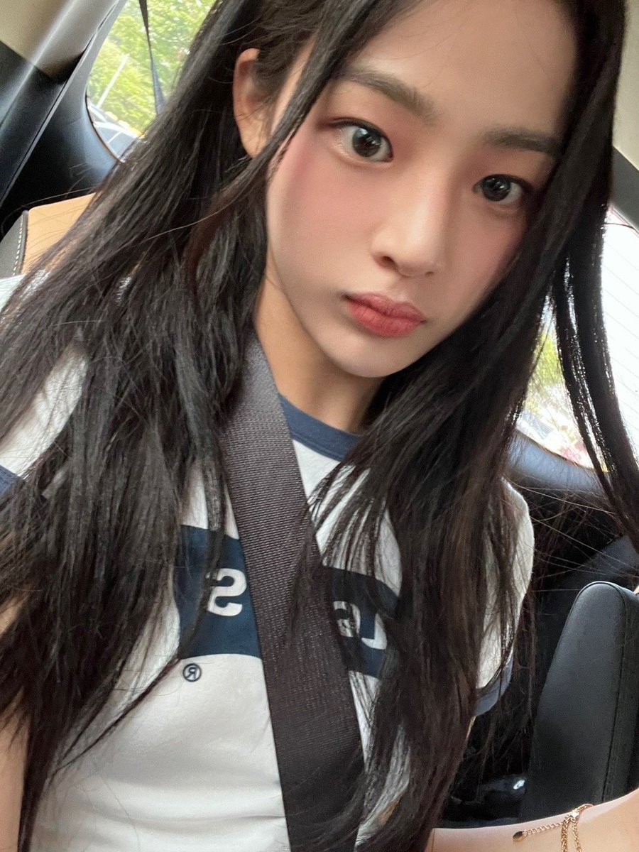 RockTOKKI5's tweet photo. Minji https://t.co/OmCII6K3W0