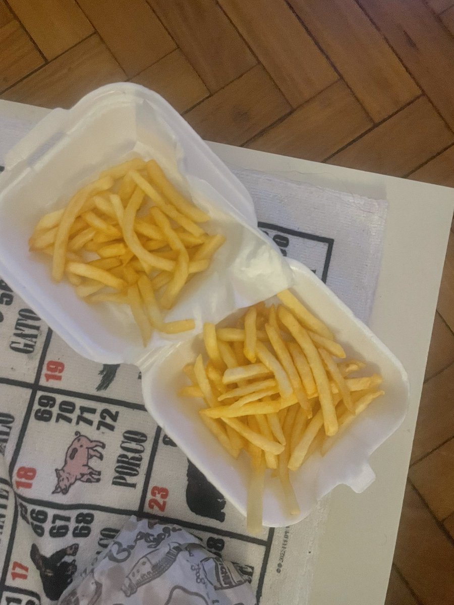 felipevazjesus's tweet photo. pedi uma batata maluca e me mandaram uma batata simples

agora to tentando que explicar pro ifood que a minha batata NÃO VEIO MALUCA O SUFICIENTE

recebi uma bata NÃO MALUCA

a humilhação… https://t.co/718RHzmkOy