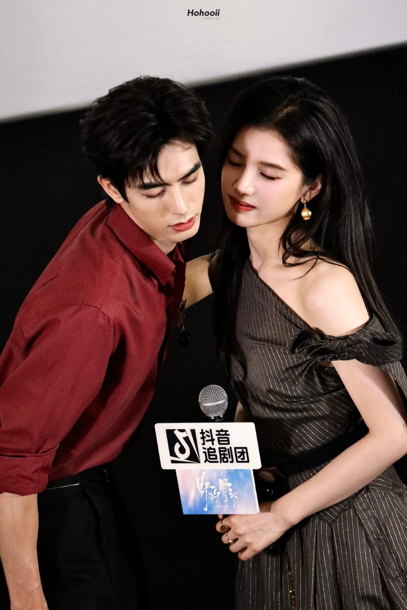 __shaze's tweet photo. Loving this picture. No doubt, they really do look alike 🥹 https://t.co/Vopc2KcP8Q
