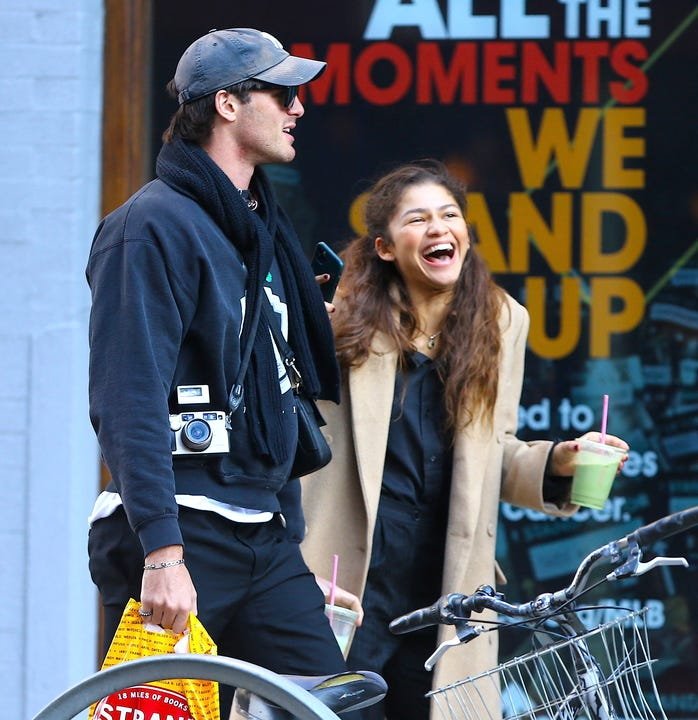 BoinkBuzz's tweet photo. 7 Years Ago, Zendaya broke up with Tom Holland and she immediately started dating her Euphoria Co Star, Jacob Elordi because she was tired of short kings.

After dating for about a year. They Finally broke up and she got right back with her Now Husband, Tom Holland. https://t.co/Vw64QvIiVd