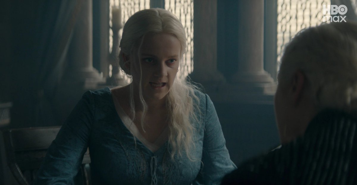 housethedragons's tweet photo. "Nosso pai te odiaria por isso." — Helaena para Rhaenyra no último episódio da 3ª temporada de #HouseoftheDragon https://t.co/yier29cgoO