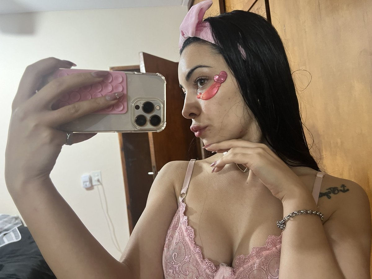 privateplayv's tweet photo. #girls #cute https://t.co/BVdXnCO4N7