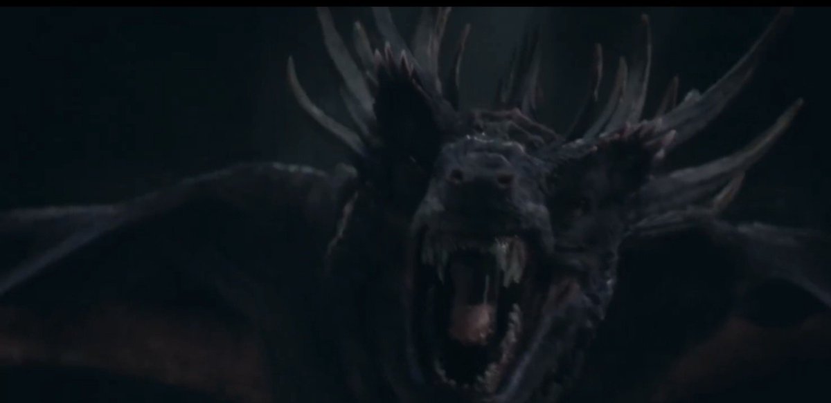 shaacoringaa's tweet photo. porque demitiram o ator do drogon???? https://t.co/yd2wPyBjft