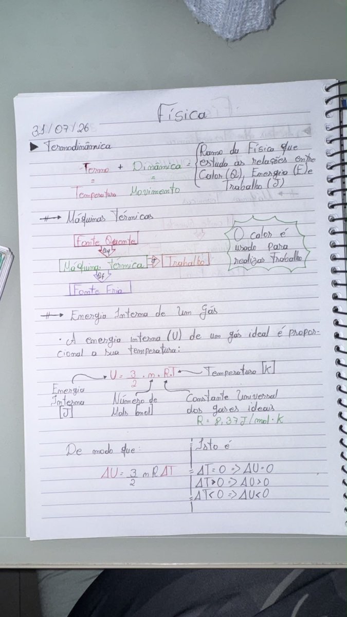 KFSC__'s tweet photo. falem o que quiser de mim, mas nunca se atreva a falar do meu caderno de física https://t.co/88qrDH00A1